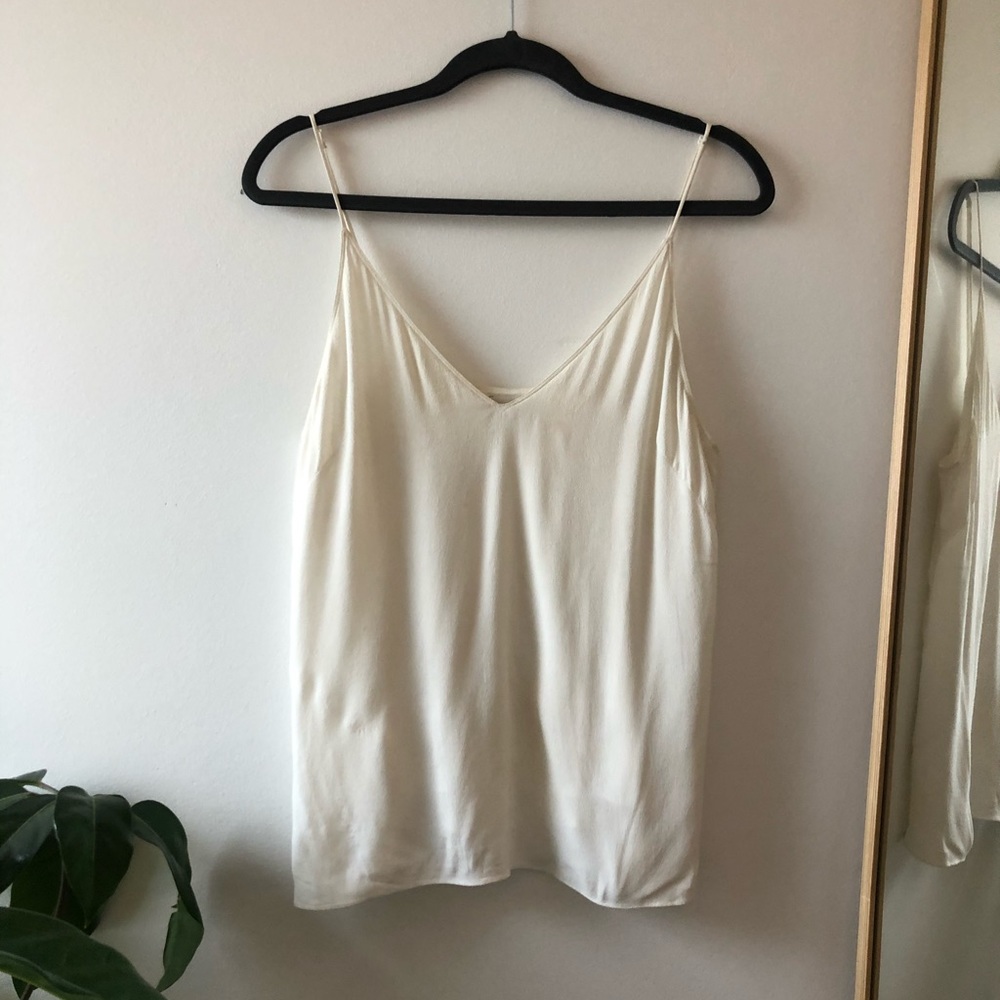 Aritzia Wilfred Free Tank